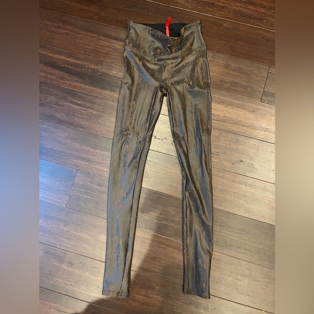 Spanx snakeskin leggings. Worn 1 time, like brand new.